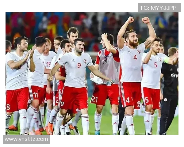 从默默无闻到耀眼星光：那些被低估的足球冷门球员的崛起故事