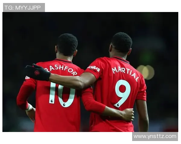 曼联球星足球壁纸精选展示 展现红魔传奇风采与球场激情